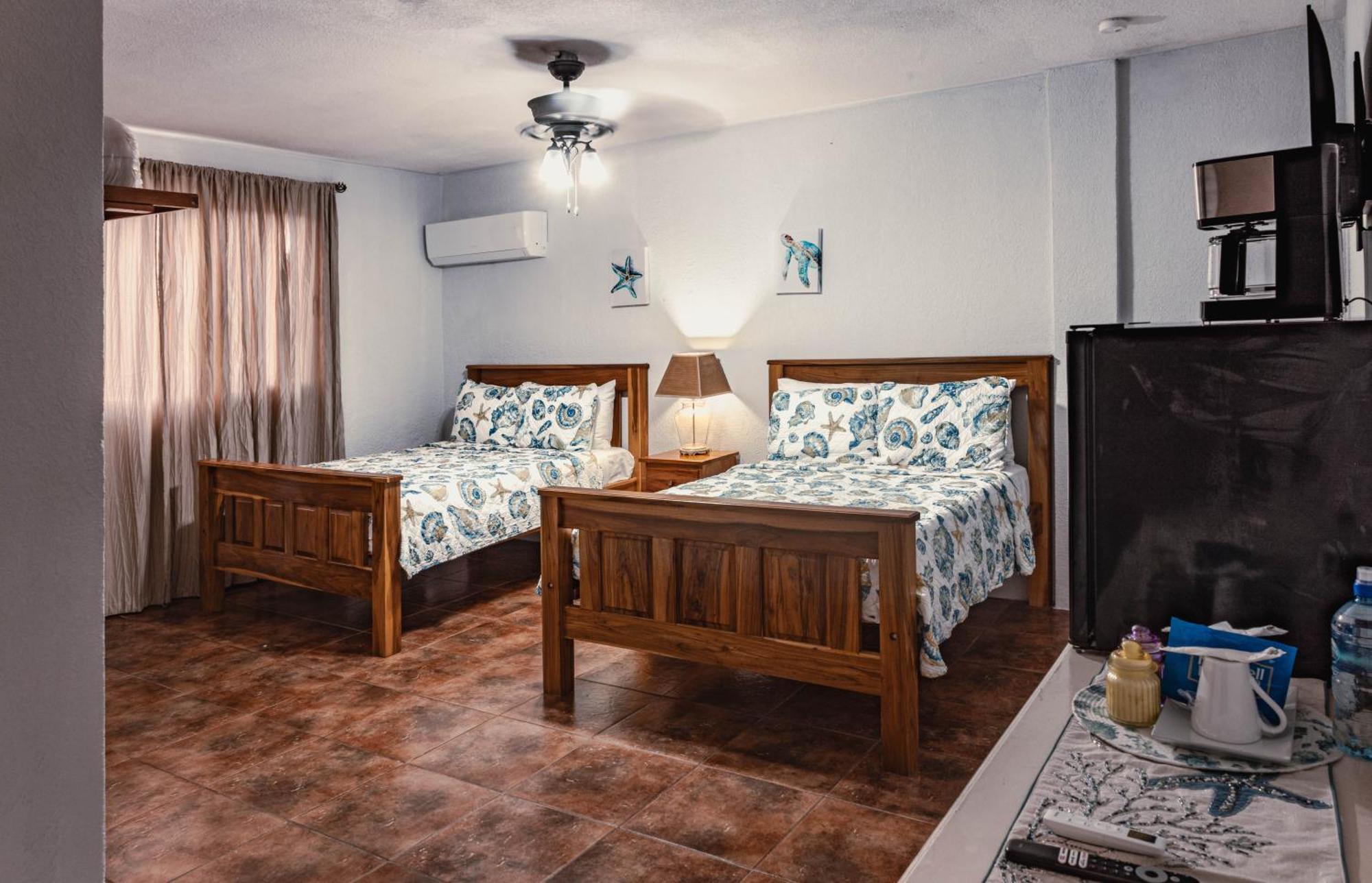 Bonefish Hotel Dangriga Exterior foto